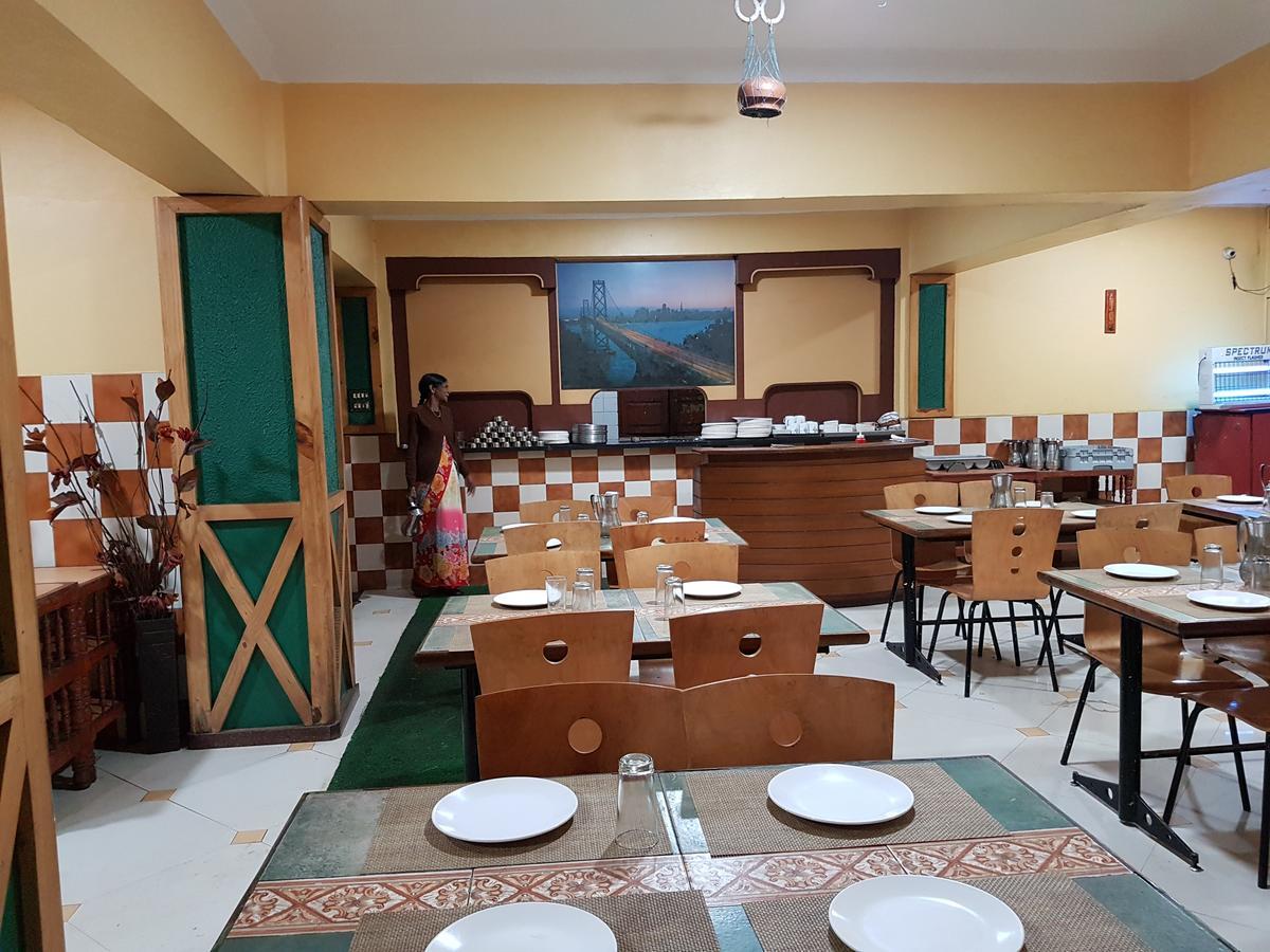 Hotel Maneck Ooty Luaran gambar