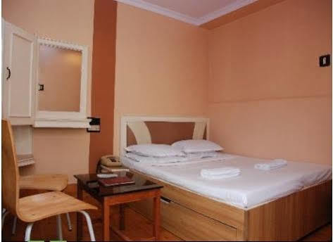 Hotel Maneck Ooty Luaran gambar